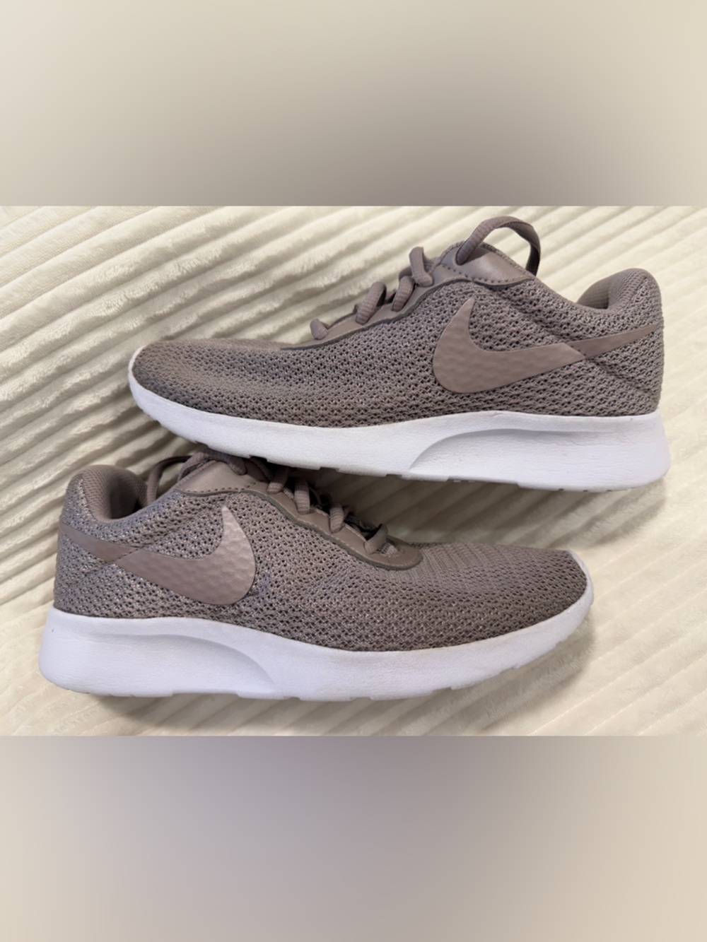 Nike Tanjun Amethyst Ash/white sneaker - Picture 4 of 5